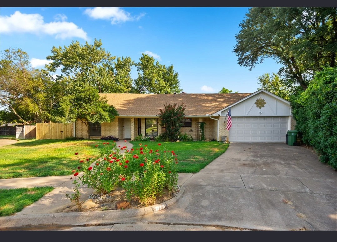 HOME WITH PETFECT BLEND OF COUNTRY CHARM